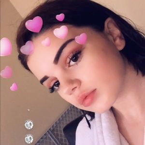 Meet your Posher, Madelyn